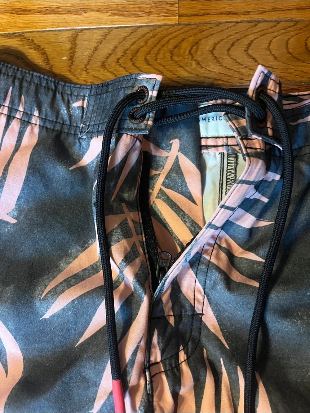 Men's American Eagle Palm Tree Board Shorts Medium
